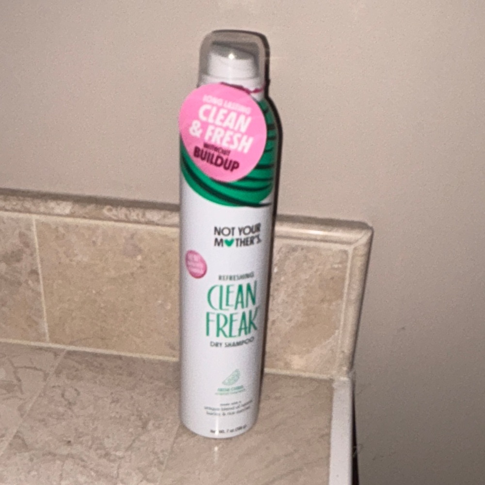 Not Your Mother's Clean Freak Dry Shampoo - White